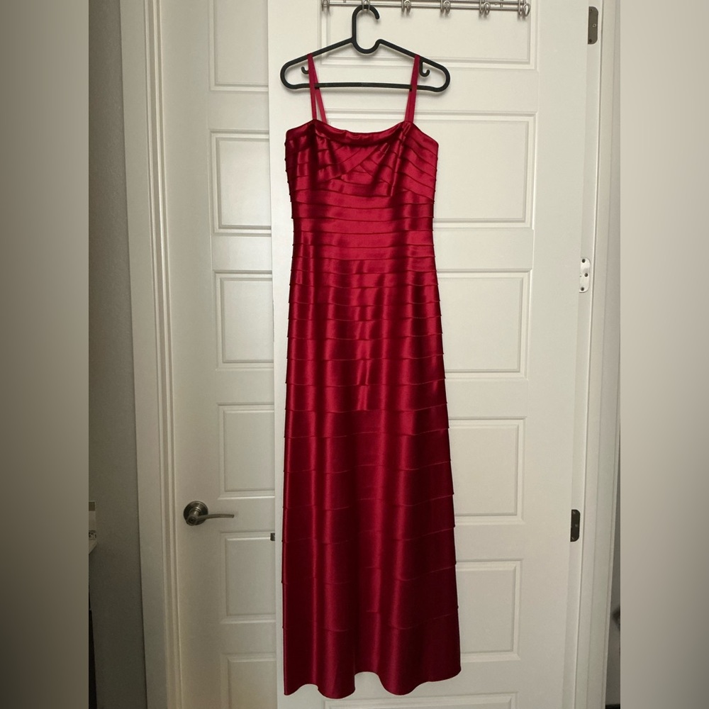 BCBG MAXAZRIA Red Formal Dress, size small